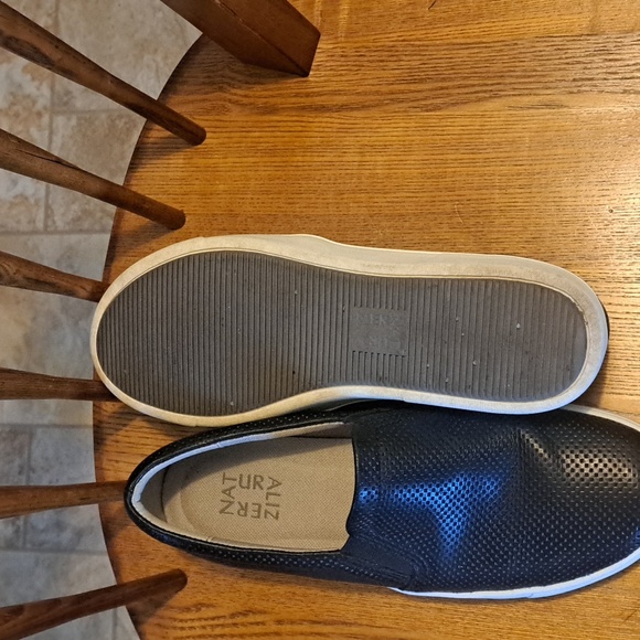 EASY SPIRT SLIP ON SHOES 8 WW - Picture 4 of 4